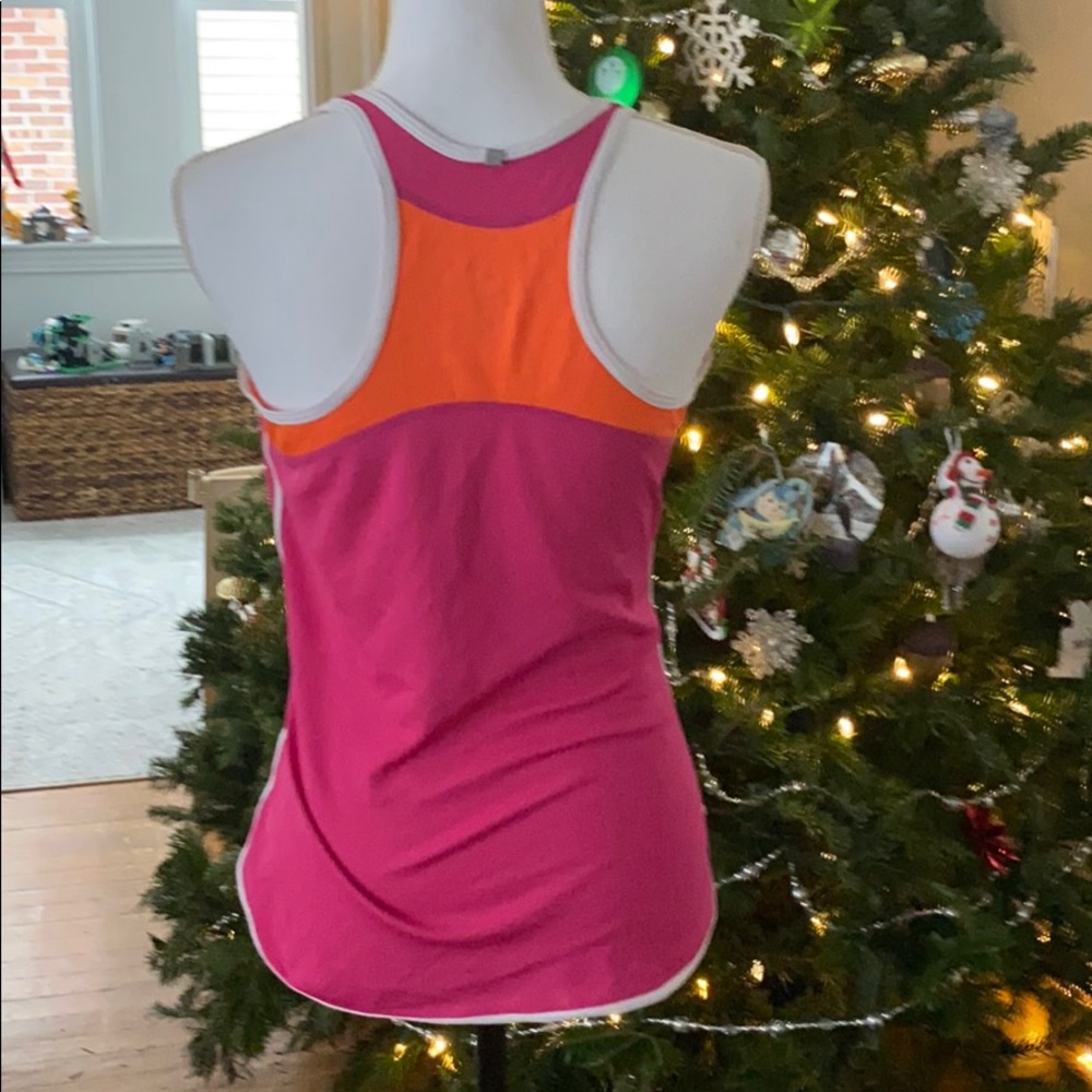 Workout top - Picture 2 of 2